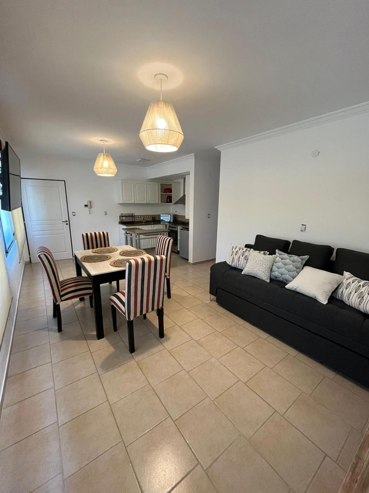 Uptown Apartment *